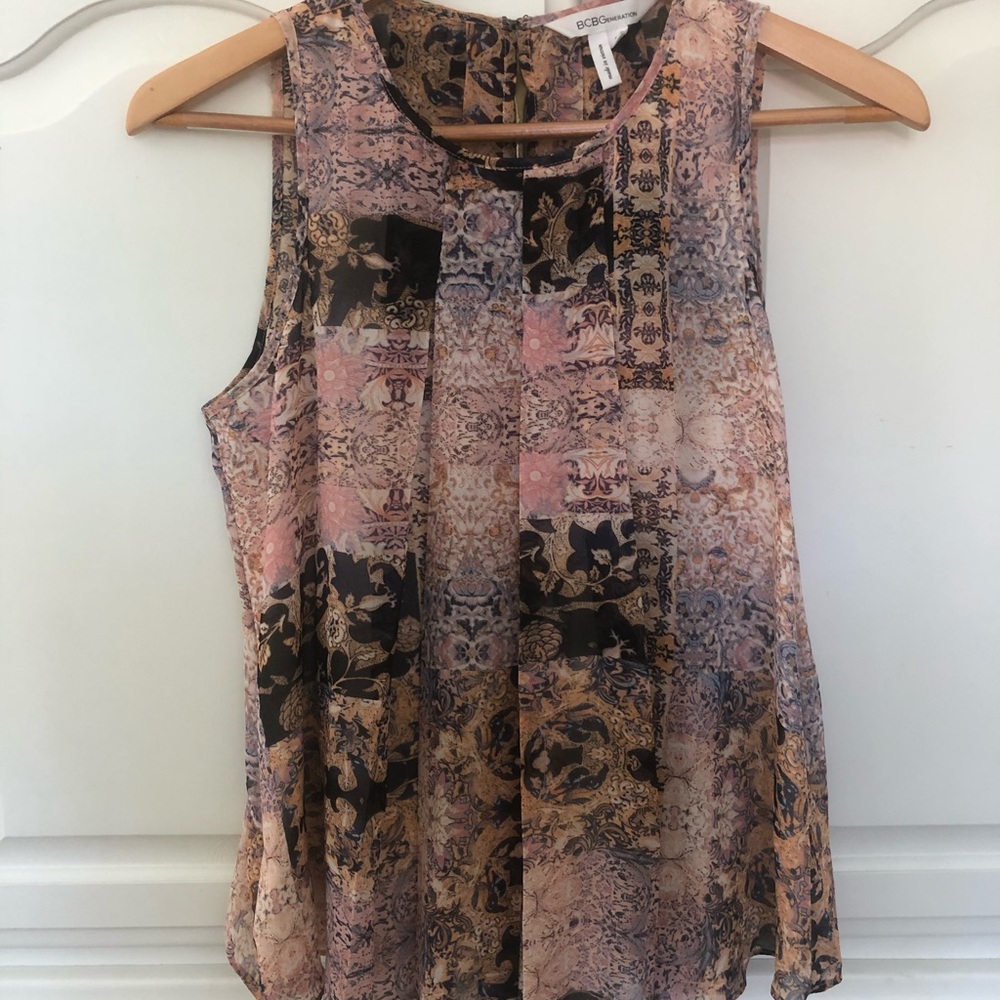BCBG top